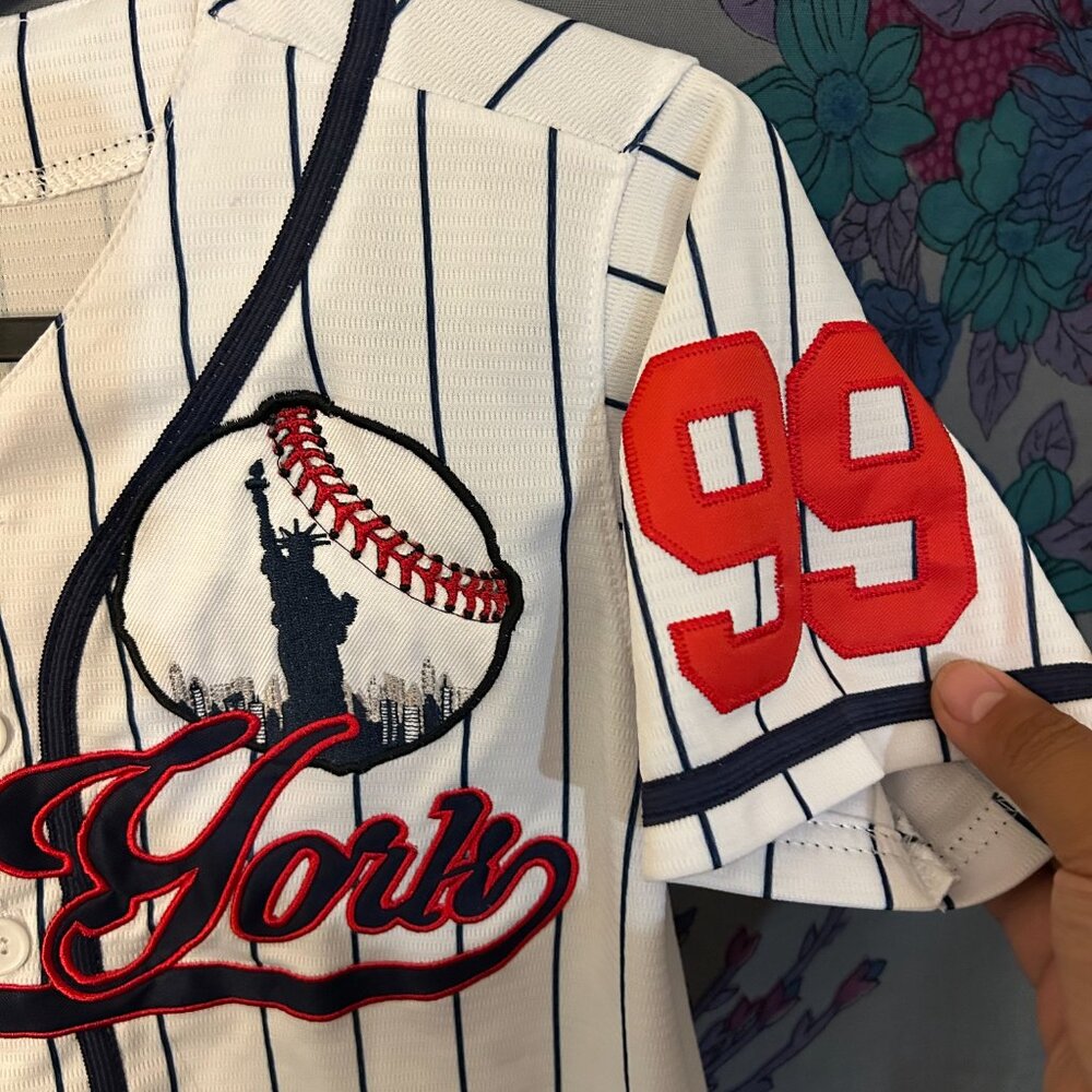 SOLD- new york aaron judge mlb kids jersey small - Picture 3 of 6
